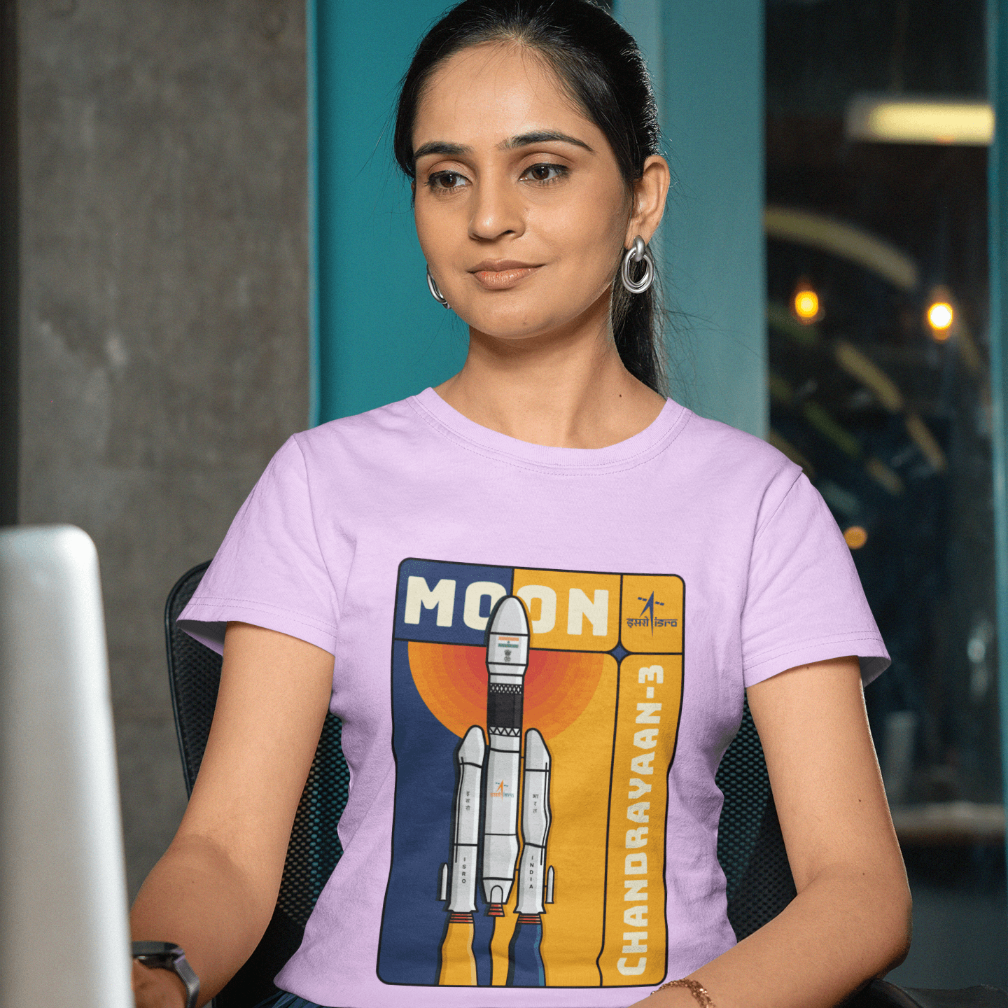 gildan-tee-mockup-of-a-smiling-woman-working-on-a-laptop-m31786 (4) (1)